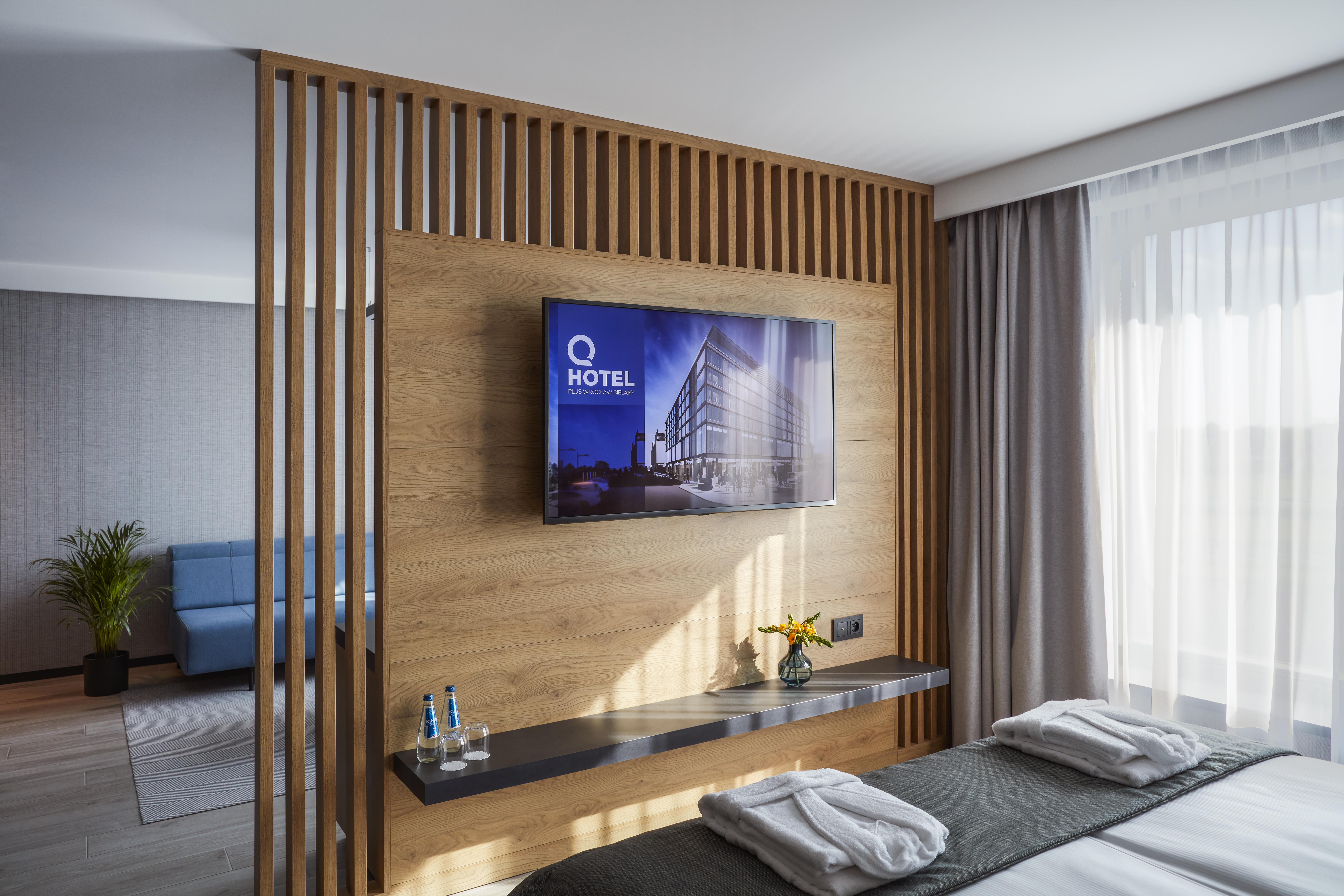 Q Hotel Plus Wroclaw Bielany Bielany Wrocławskie Kültér fotó