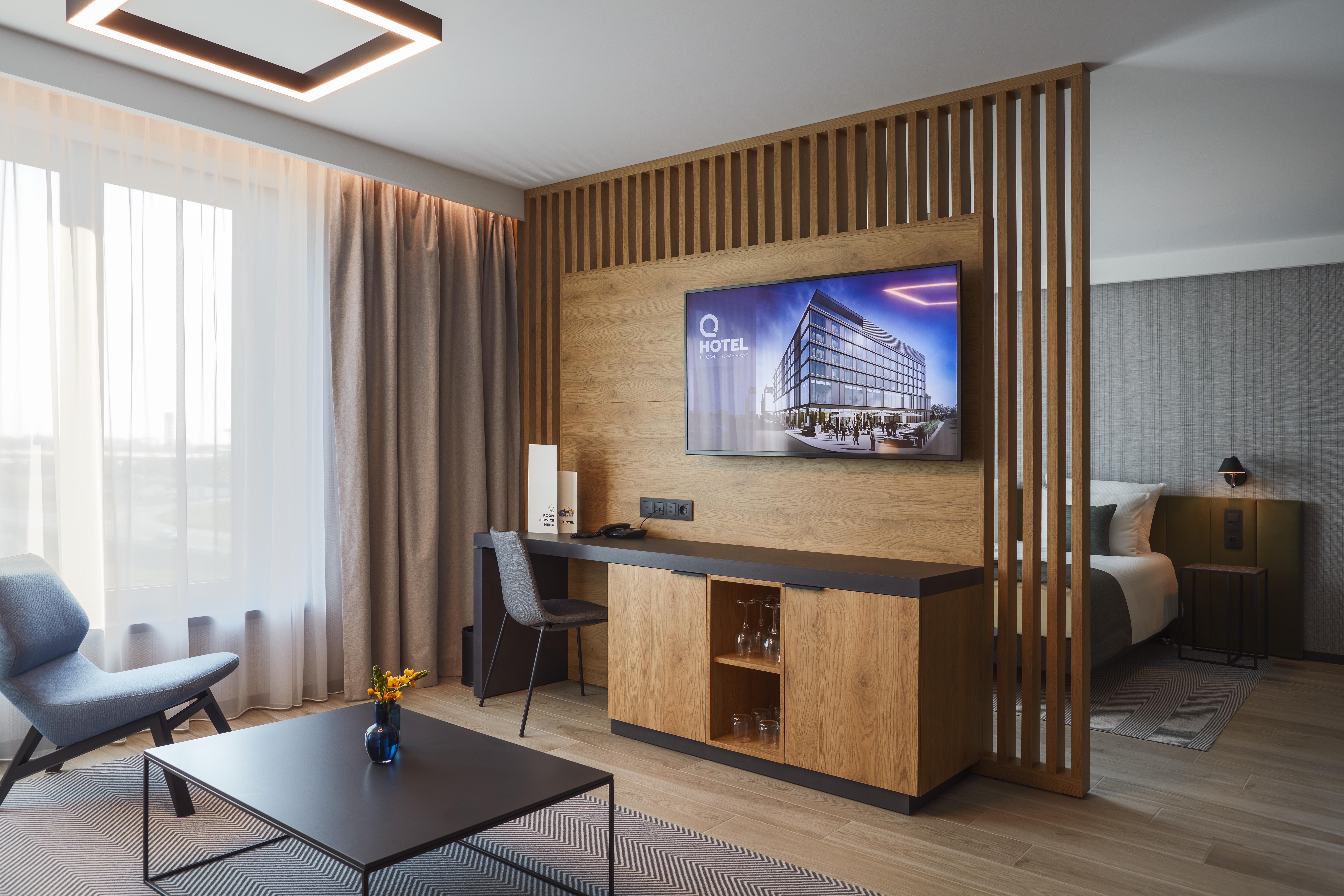 Q Hotel Plus Wroclaw Bielany Bielany Wrocławskie Kültér fotó