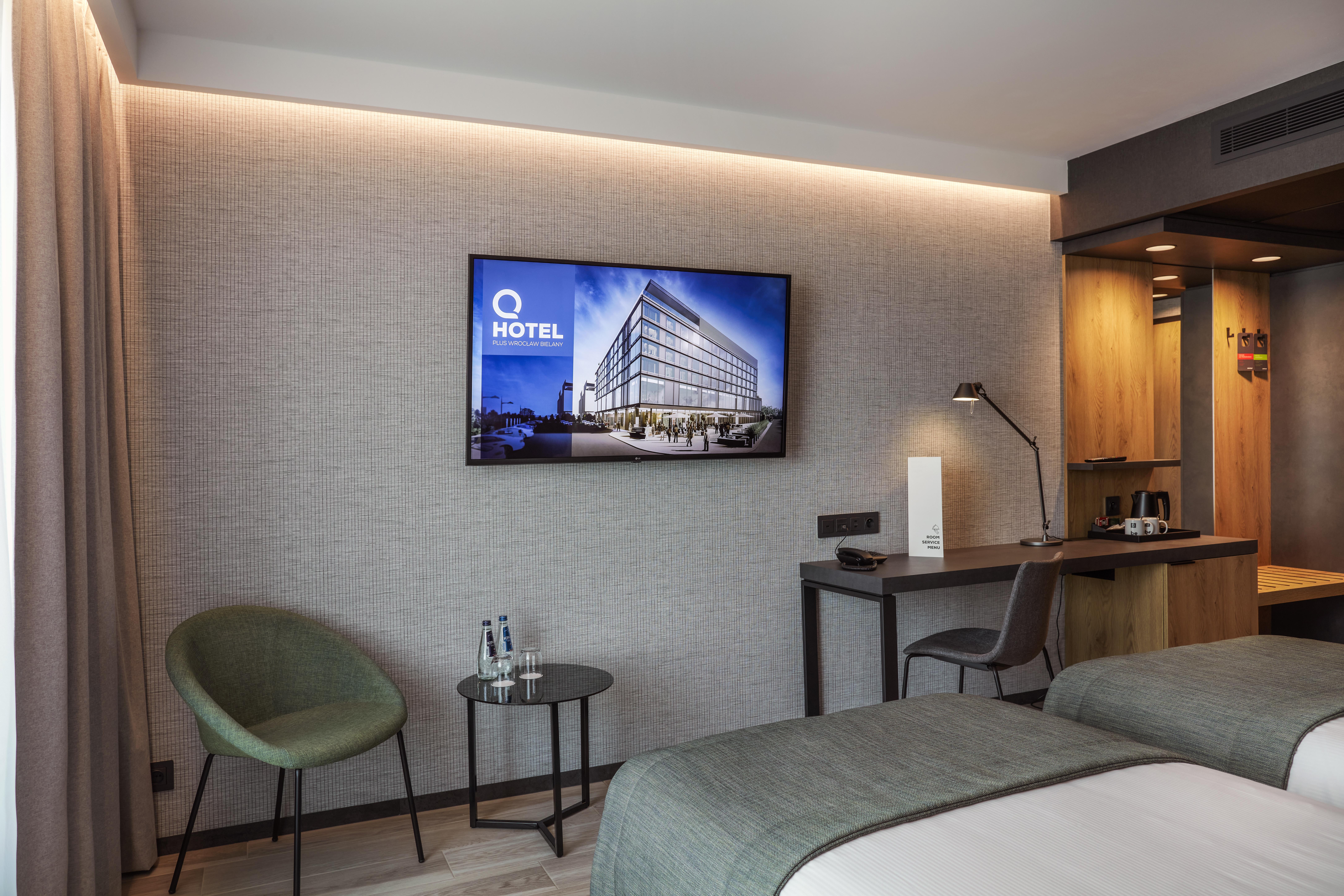 Q Hotel Plus Wroclaw Bielany Bielany Wrocławskie Kültér fotó