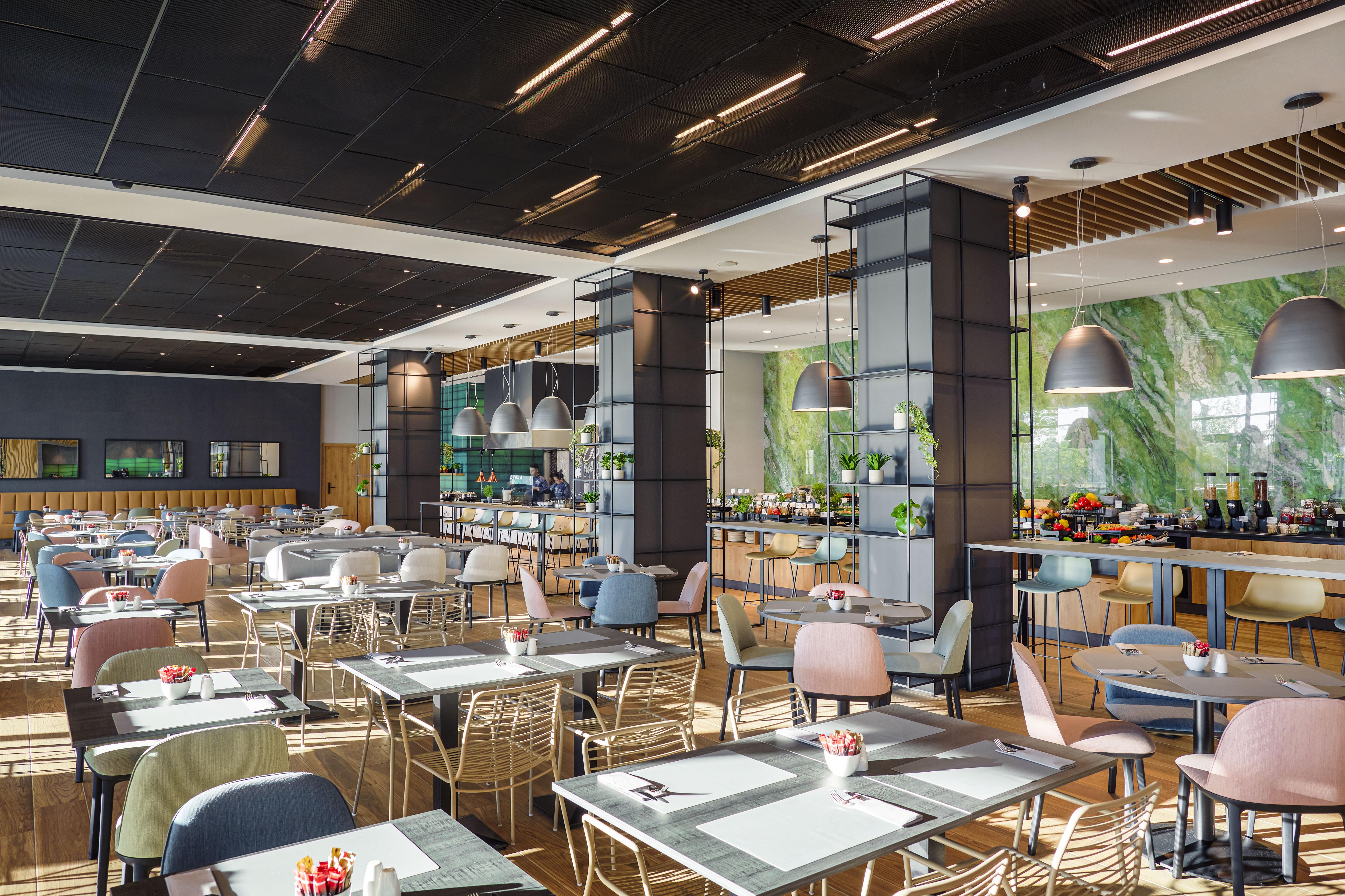 Q Hotel Plus Wroclaw Bielany Bielany Wrocławskie Kültér fotó