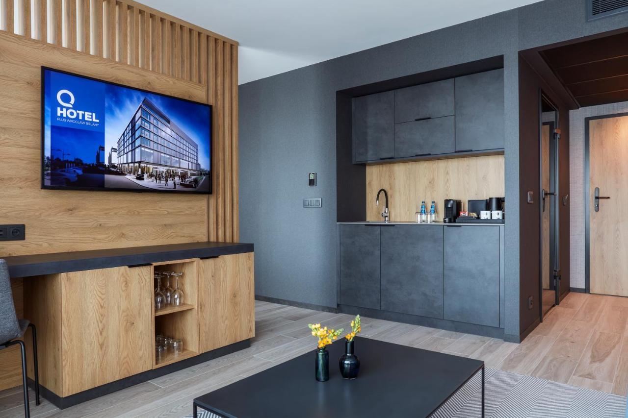 Q Hotel Plus Wroclaw Bielany Bielany Wrocławskie Kültér fotó