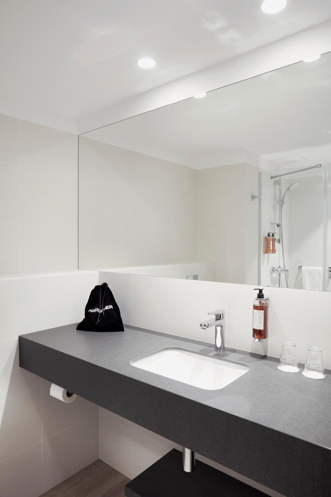 Q Hotel Plus Wroclaw Bielany Bielany Wrocławskie Kültér fotó