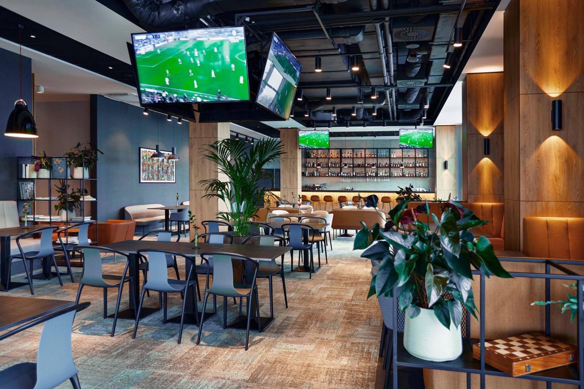 Q Hotel Plus Wroclaw Bielany Bielany Wrocławskie Kültér fotó